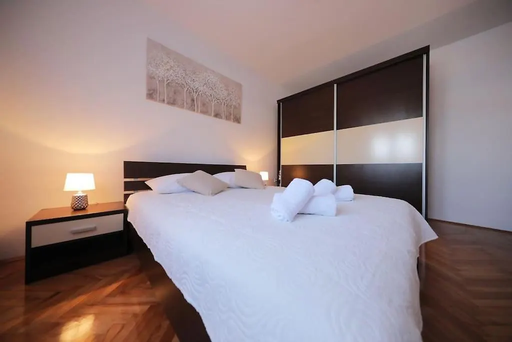 Luxury Apartment Petra With Private Pool Zadar