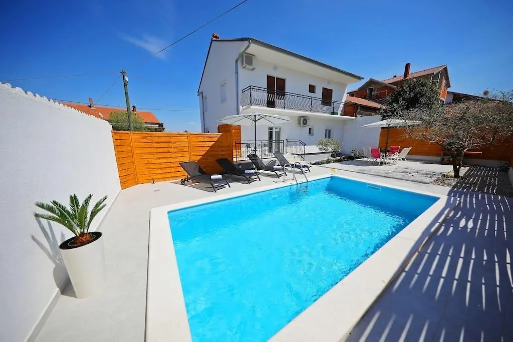Luxury Apartment Petra With Private Pool Zadar