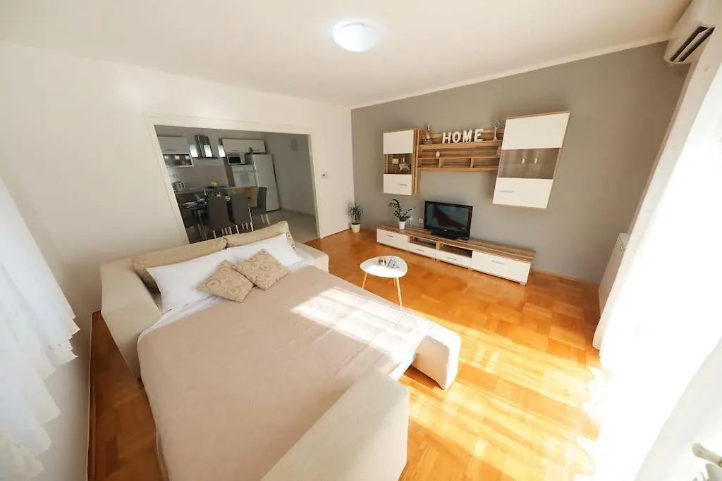 Luxury Apartment Petra With Private Pool Zadar
